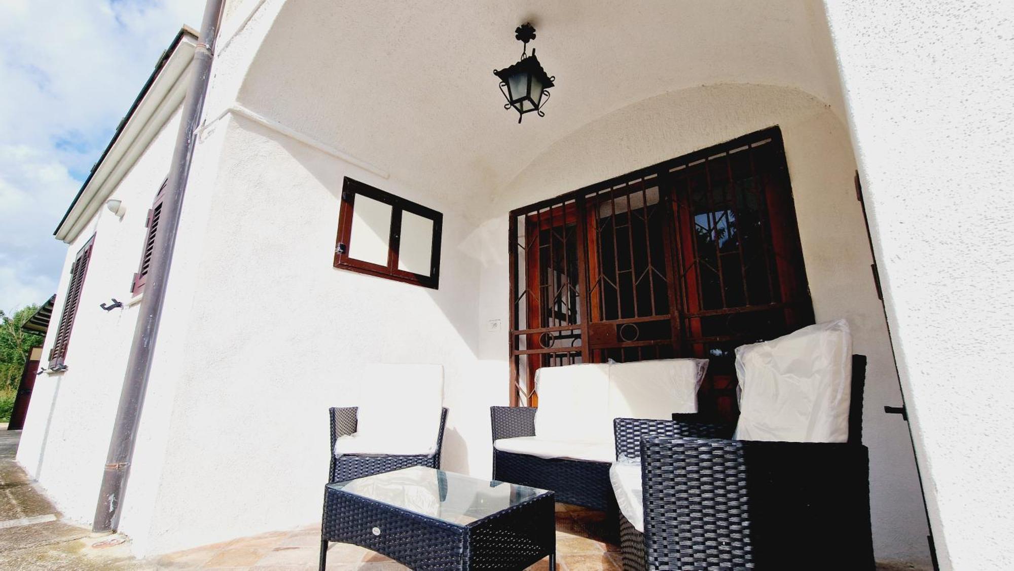 Apartment Country Chic Antico Casale - Piscina Idromassaggio Lettini, Solarium, Cinema Experience, Wifi, Parcheggio