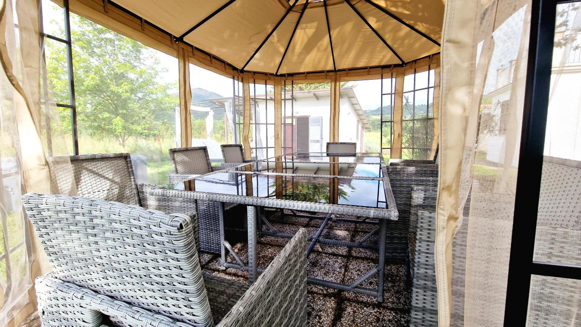 Country Chic Antico Casale - Piscina Idromassaggio Lettini, Solarium, Cinema Experience, Wifi, Parcheggio Apartment *