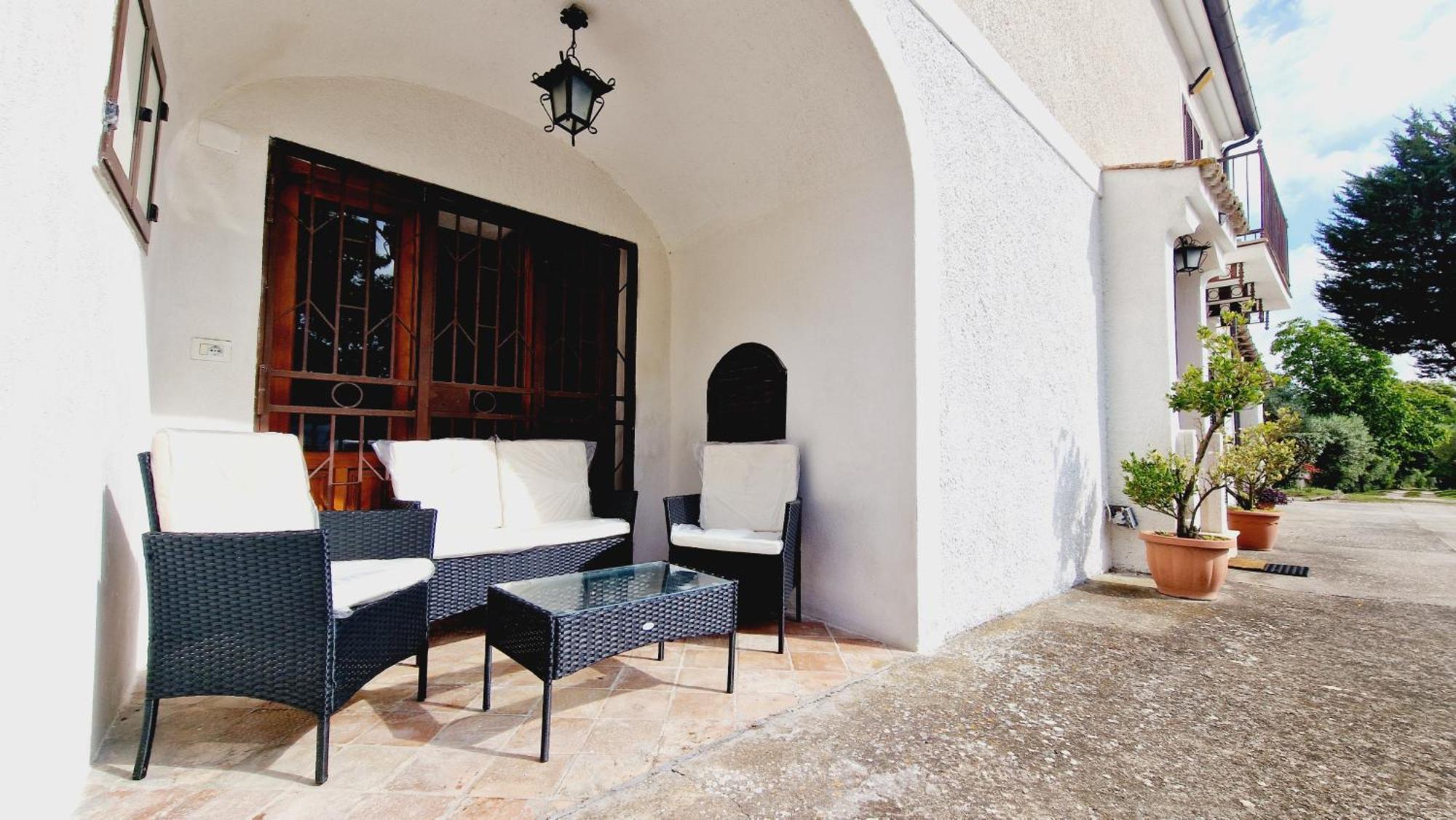 Apartment Country Chic Antico Casale - Piscina Idromassaggio Lettini, Solarium, Cinema Experience, Wifi, Parcheggio