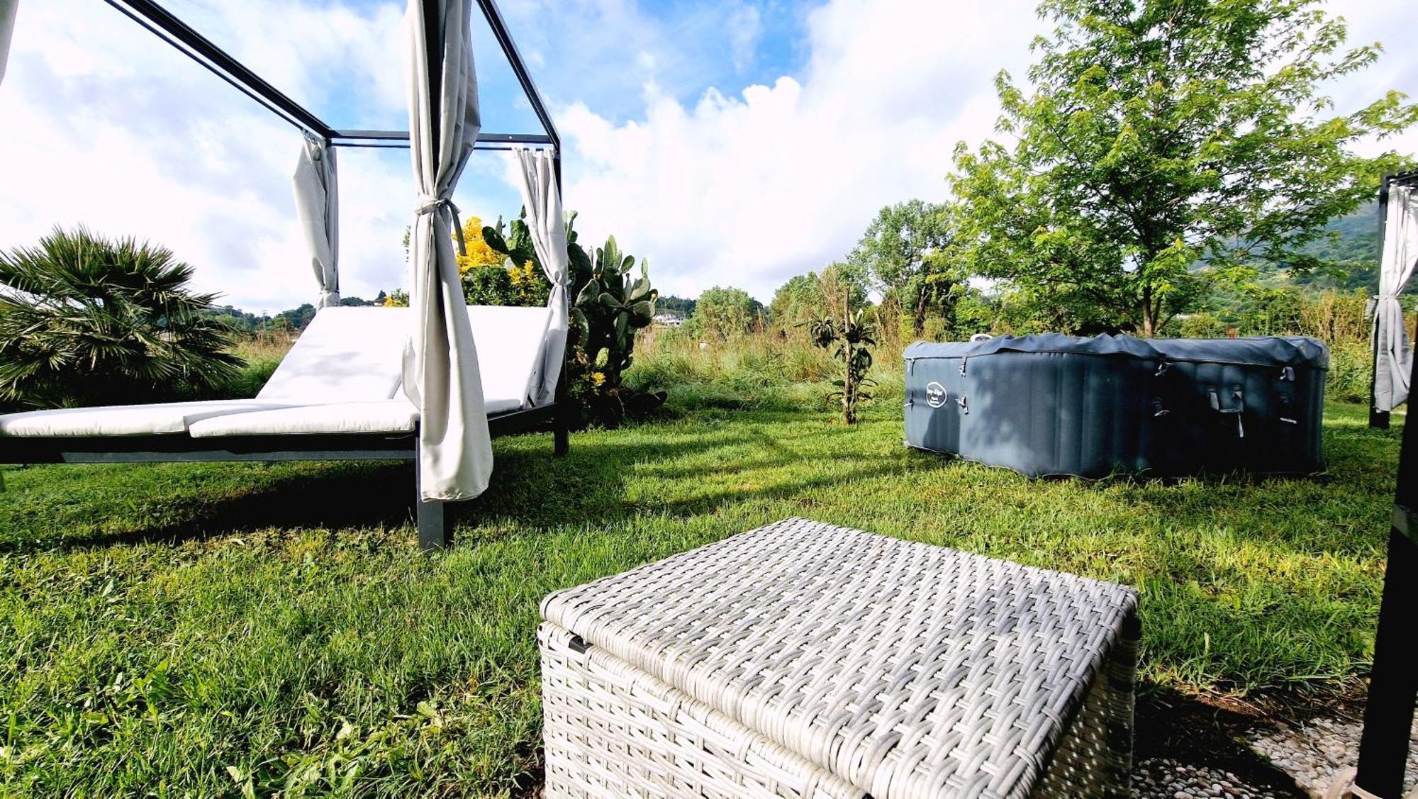 Country Chic Antico Casale - Piscina Idromassaggio Lettini, Solarium, Cinema Experience, Wifi, Parcheggio