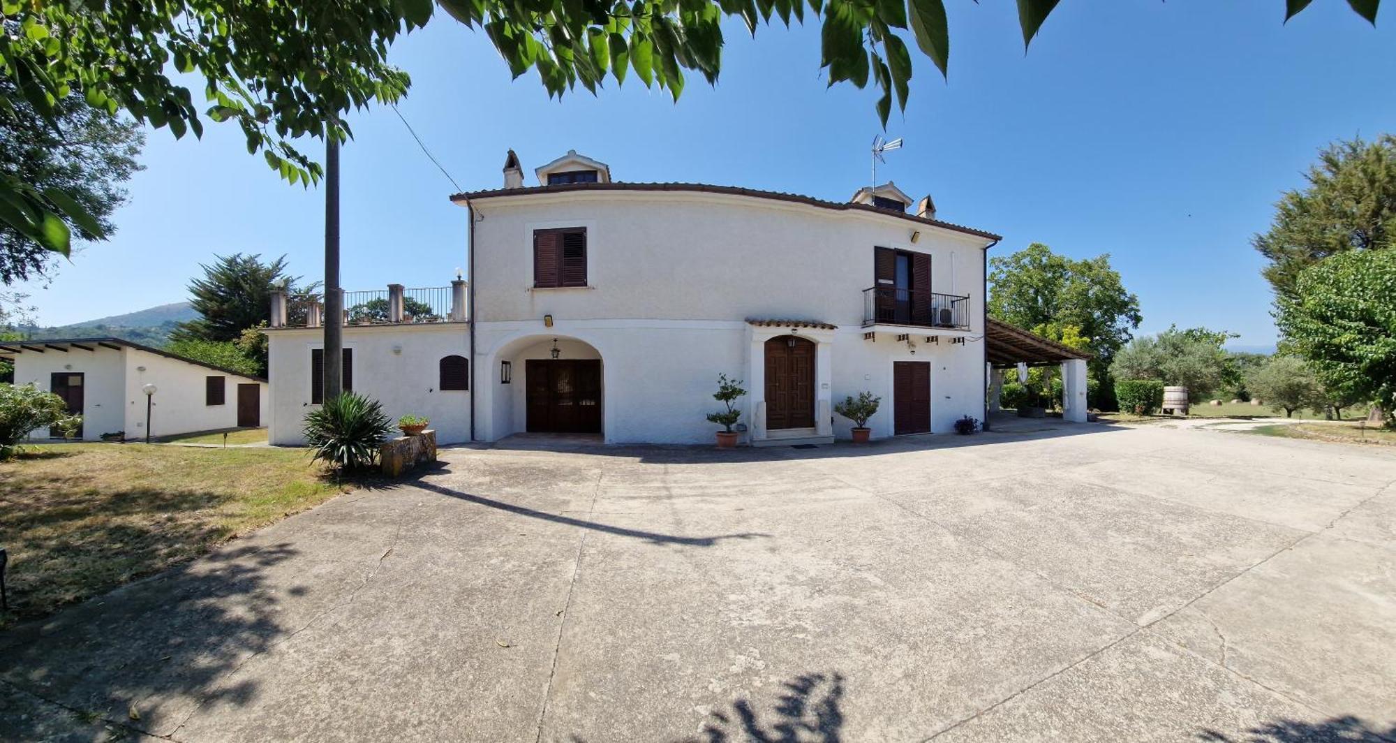 Country Chic Antico Casale - Piscina Idromassaggio Lettini, Solarium, Cinema Experience, Wifi, Parcheggio * Caiazzo