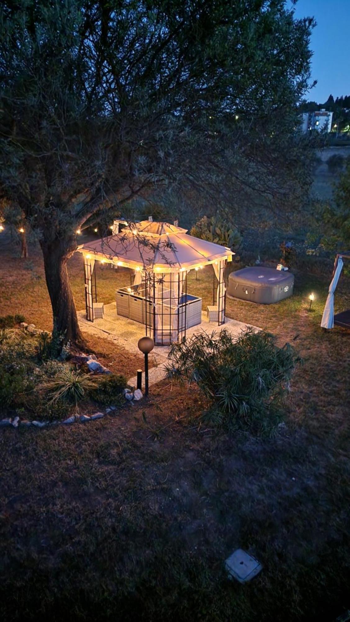 Apartment Country Chic Antico Casale - Piscina Idromassaggio Lettini, Solarium, Cinema Experience, Wifi, Parcheggio Caiazzo