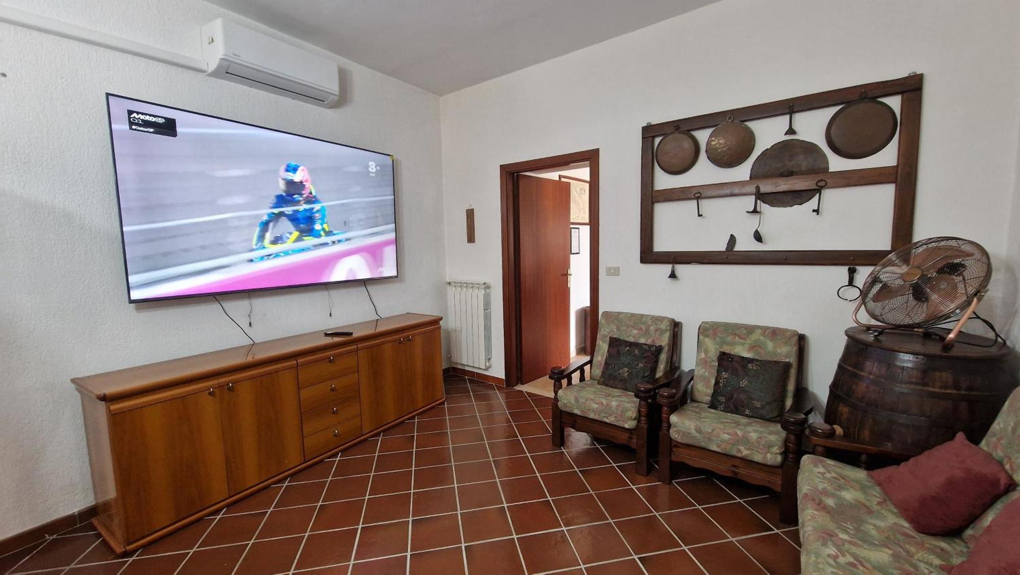Country Chic Antico Casale - Piscina Idromassaggio Lettini, Solarium, Cinema Experience, Wifi, Parcheggio